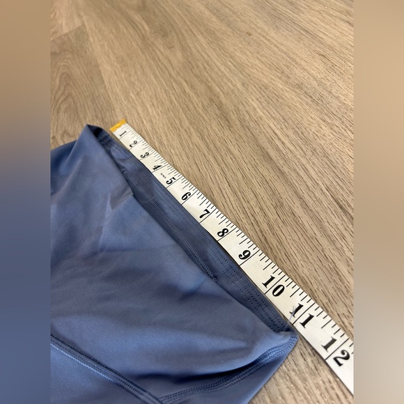 LULULEMON Breezethrough High Rise Tight Light Blue. Size 8 - Picture 6 of 8